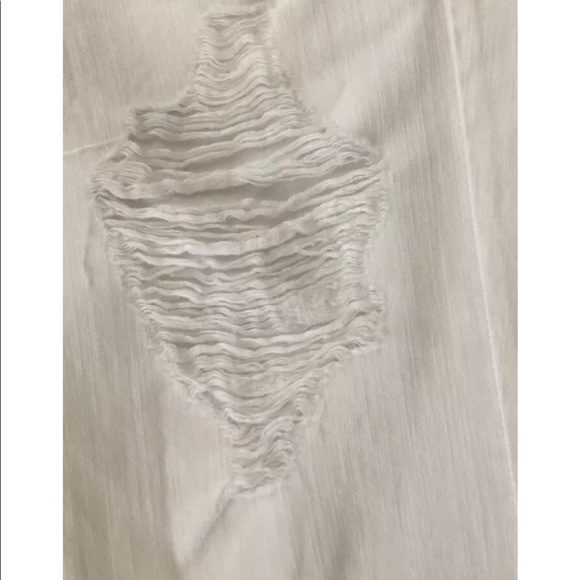 Mudd Womens distressed White Cropped Jeans Size 3 Juniors 100% Cotton New - Picture 3 of 5
